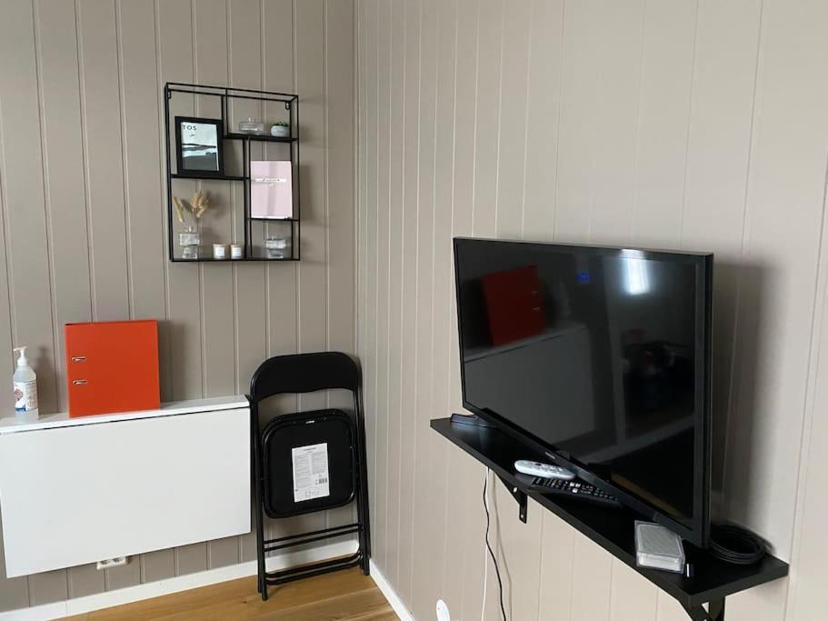Aurora Apartment Very Close To Cable Car And Sherpatrappa Tromsø Exteriör bild
