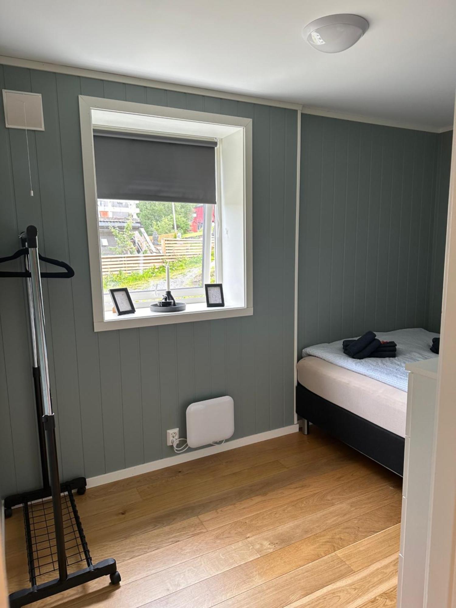 Aurora Apartment Very Close To Cable Car And Sherpatrappa Tromsø Exteriör bild