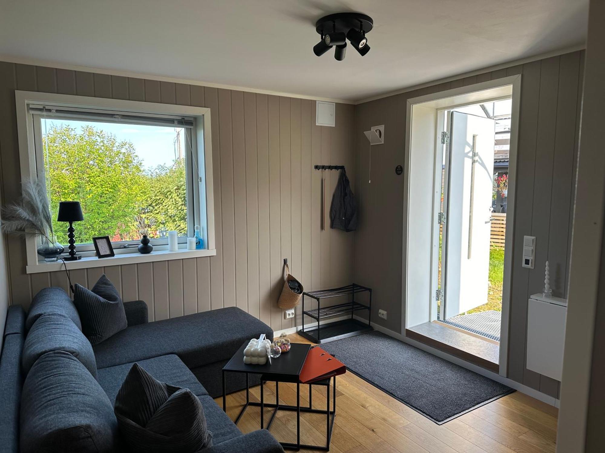 Aurora Apartment Very Close To Cable Car And Sherpatrappa Tromsø Exteriör bild